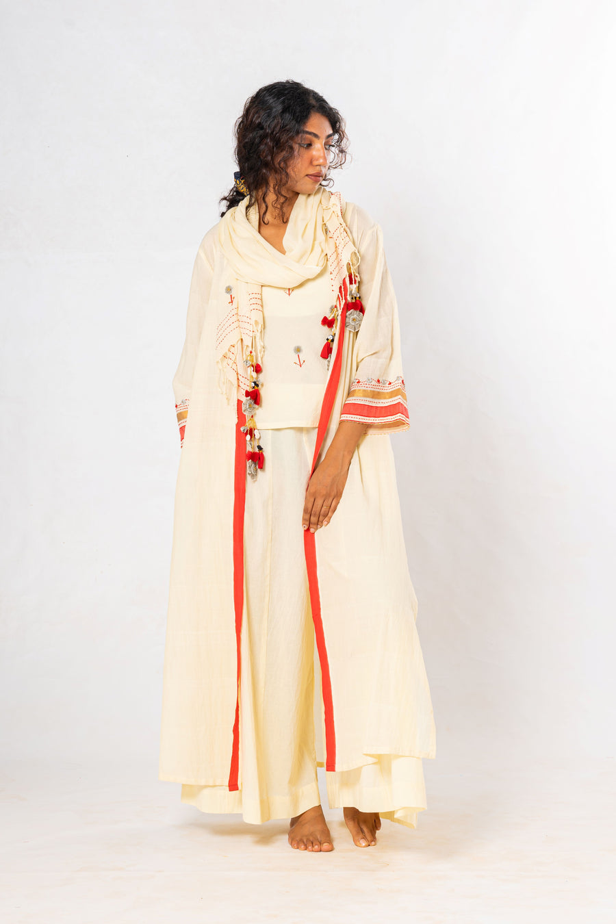 Set of 4- Off White Medicinal Neem Dyed Organic Cotton Set