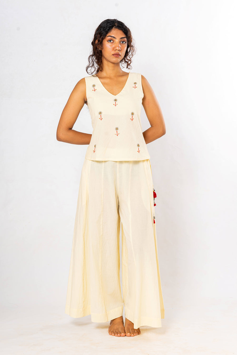 Set of 4- Off White Medicinal Neem Dyed Organic Cotton Set