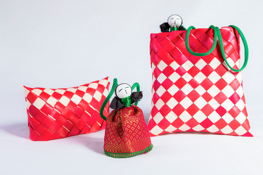 Karuna Dolls With Palm Leaf Pouch Box
