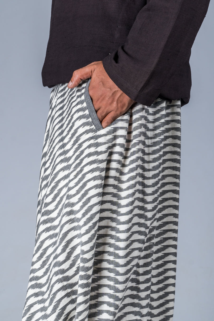 White and Grey Ikat Waves - Turkish Pant