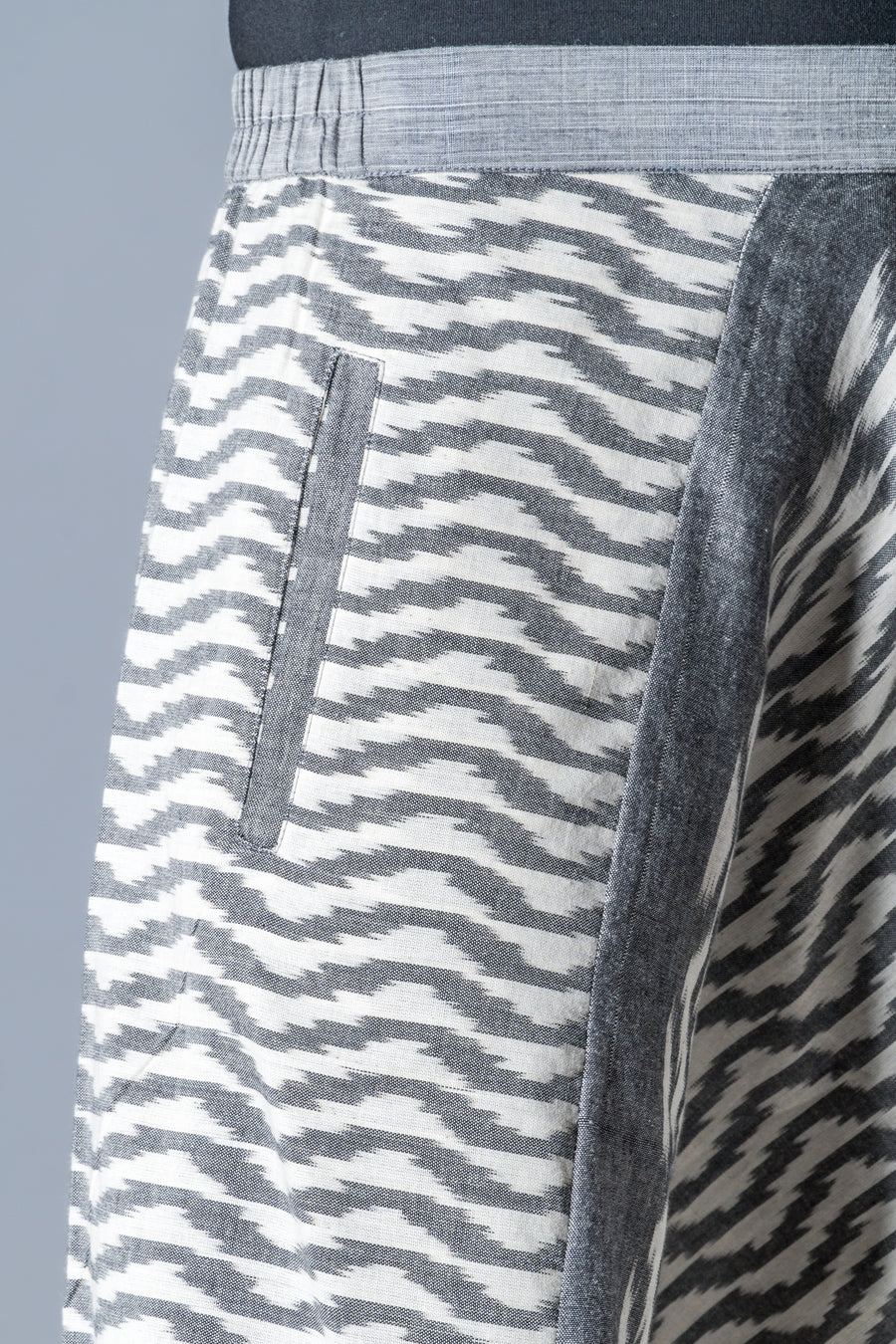 White and Grey Ikat Waves - Turkish Mid Length Pant
