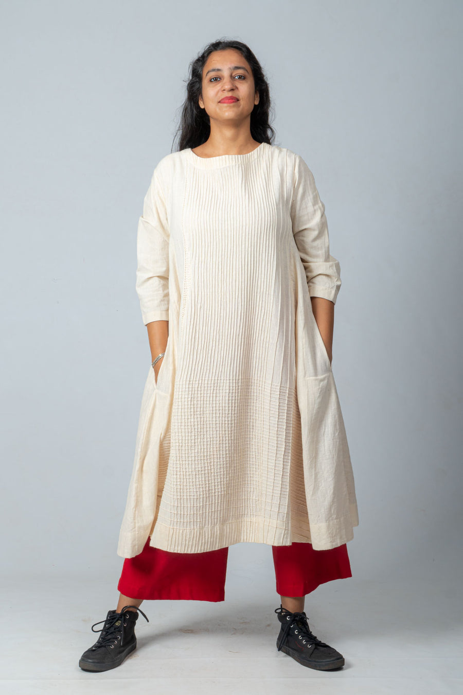 Set of 2- Ecru Hand Spun Organic Cotton Pocketed Pintuck Top & Red Pants