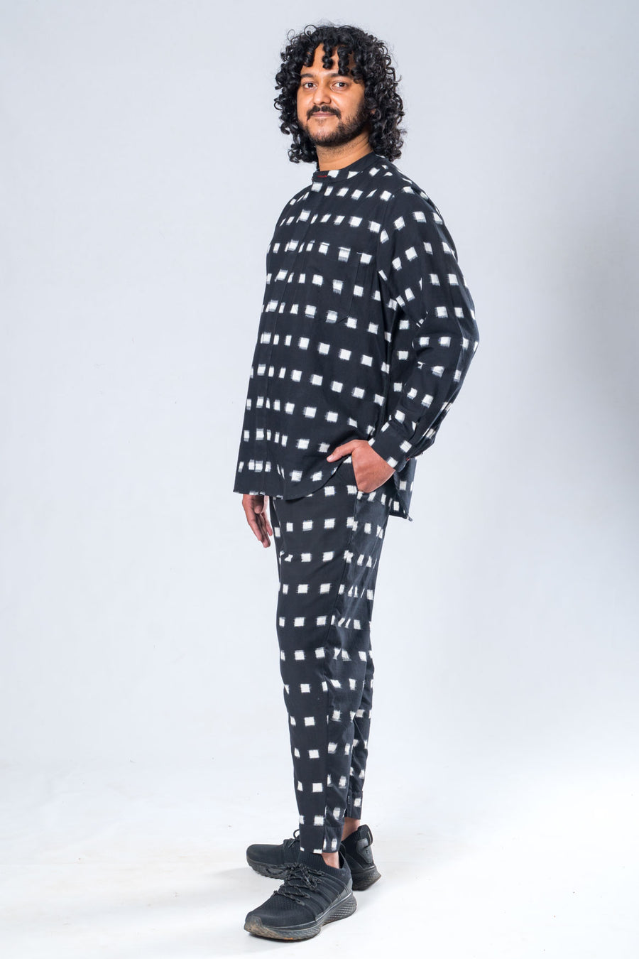 Set of 2- Black Gender-Fluid Ikat Top & Pant