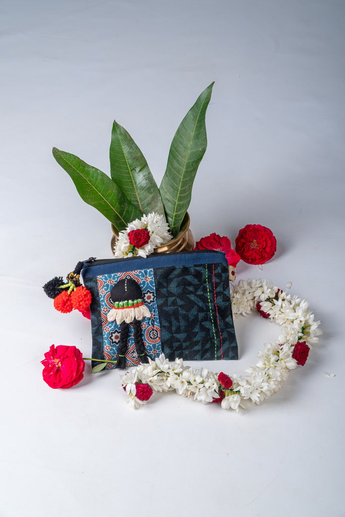 Malli Pouch