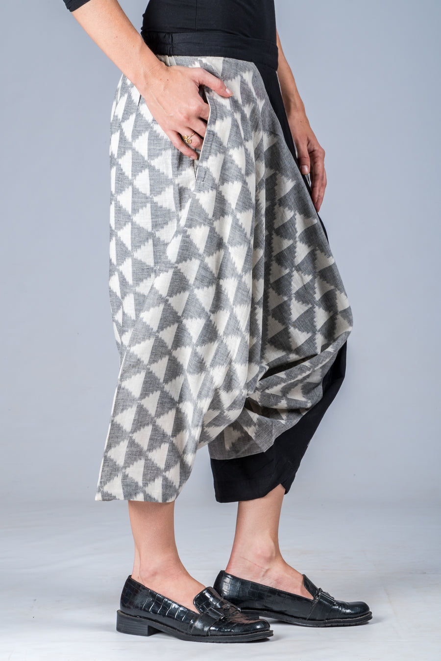 White and Grey Ikat Triangles - Turkish Mid Length Pant