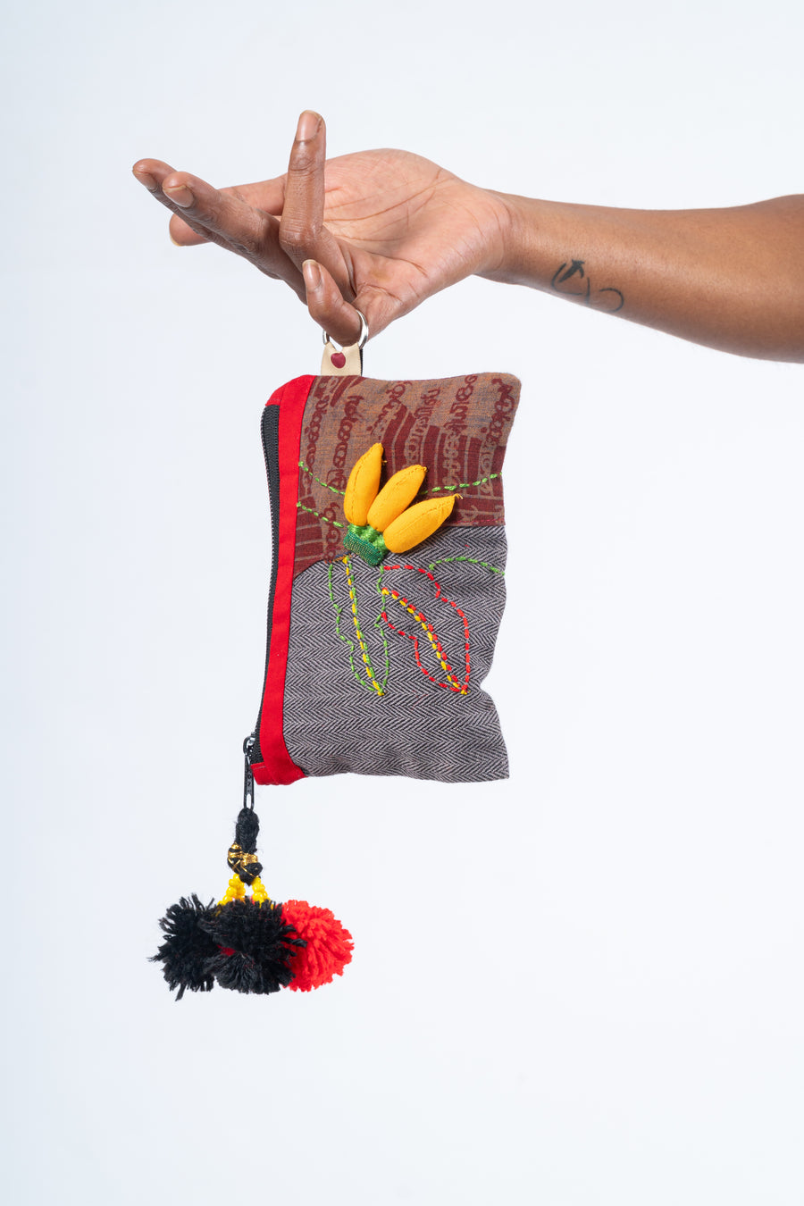 Upcycled Organic Cotton Pouch 3D - BANANA FRUIT